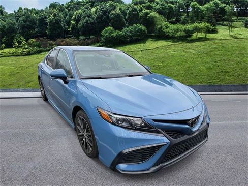 Certified 2024 Toyota Camry SE w/ Convenience Package image 1