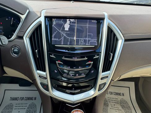 Used 2014 Cadillac SRX Luxury image 24