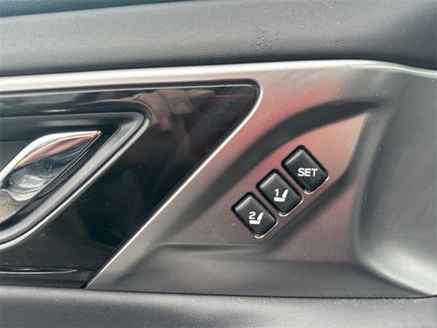 Used 2021 Subaru Legacy Limited image 27