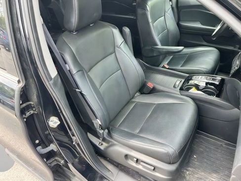 Used 2018 Honda Pilot Elite image 16