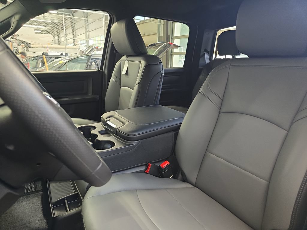 New 2027 RAM 3500 Tradesman w/ Bed Convenience Group AWD/4WD image 15