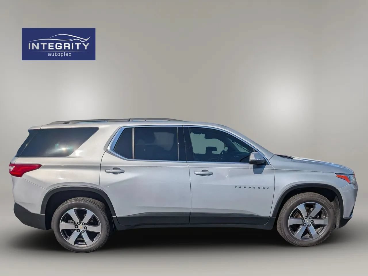 Used 2021 Chevrolet Traverse LT w/ LT Premium Package FWD image 6