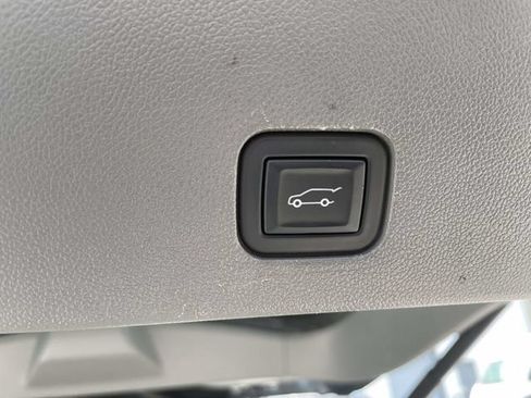 Used 2023 Cadillac XT6 Premium Luxury FWD image 14