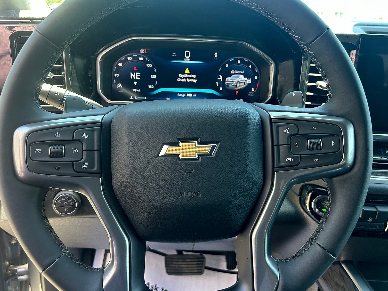 New 2026 Chevrolet Silverado 1500 LTZ w/ LTZ Premium Package AWD/4WD image 18