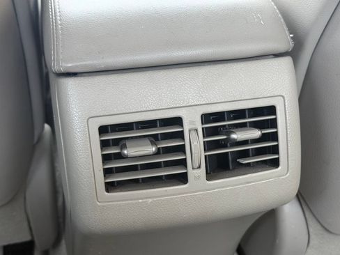 Used 2010 Toyota Camry FWD image 20