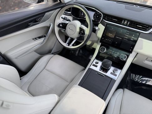 Used 2021 Jaguar F-PACE S image 41