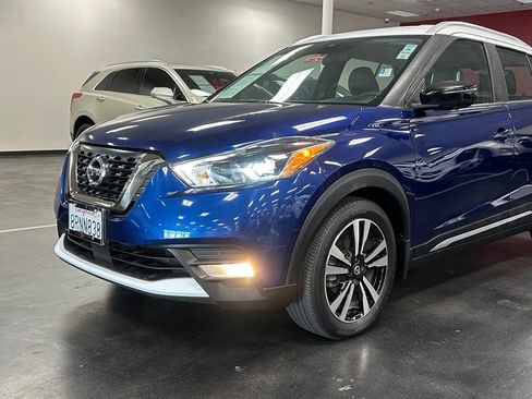 Used 2020 Nissan Kicks SR w/ SR Premium Package image 11