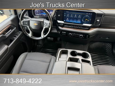 Used 2024 Chevrolet Silverado 2500 LT w/ Convenience Package AWD/4WD image 14