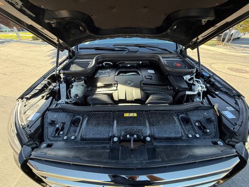 Used 2024 Mercedes-Benz GLS 580 4MATIC image 21