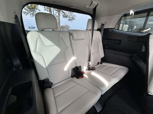 Certified 2024 Kia Telluride S w/ S Sunroof Package image 21