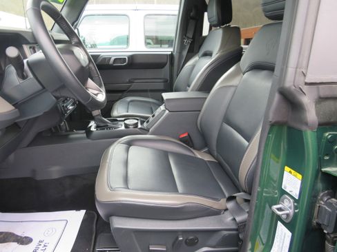 Used 2025 Ford Bronco Outer Banks AWD/4WD image 9