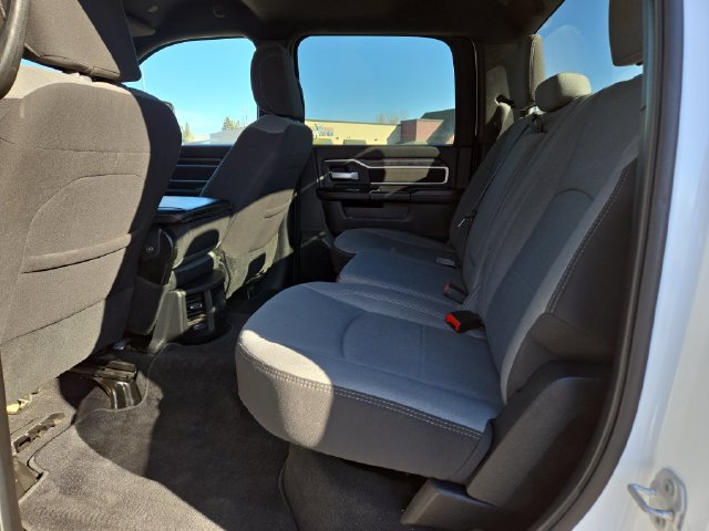 Used 2024 RAM 2500 Big Horn AWD/4WD image 33