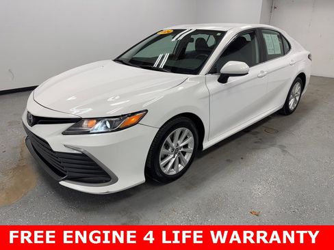 Used 2024 Toyota Camry LE image 1