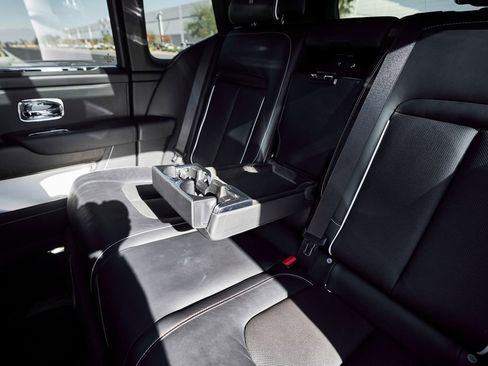Used 2019 Rolls-Royce Cullinan AWD/4WD image 54