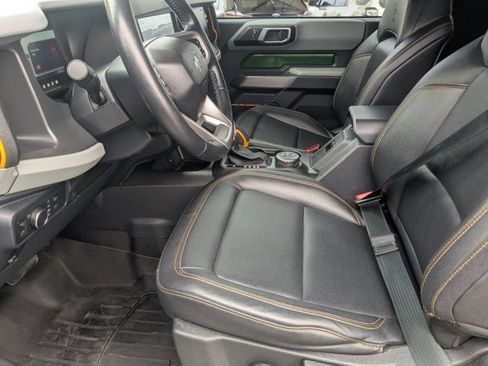 Used 2022 Ford Bronco Badlands image 16