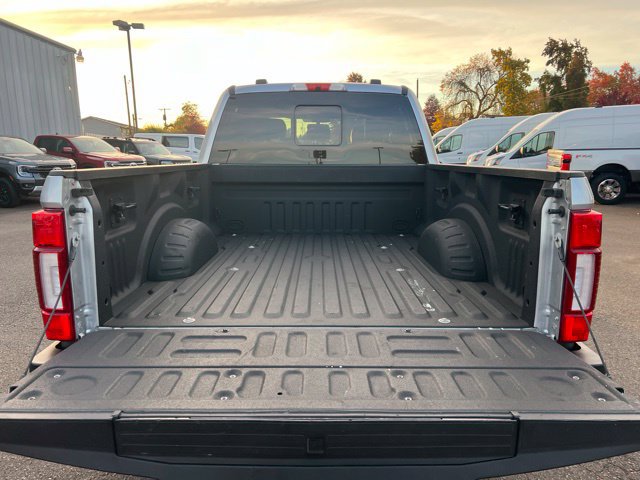 Used 2022 Ford F350 Platinum w/ FX4 Off-Road Package AWD/4WD image 10
