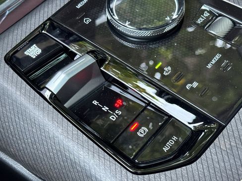 Used 2026 BMW X3 xDrive30 w/ Premium Package image 15