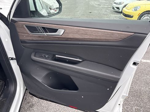 Used 2024 Volkswagen Atlas SEL Premium R-Line image 19