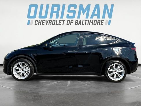 Used 2023 Tesla Model Y Long Range AWD/4WD image 3
