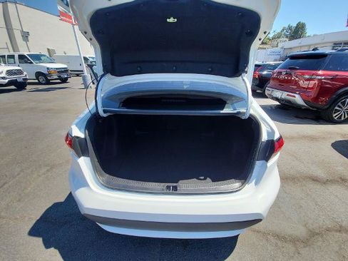 Used 2020 Toyota Corolla LE FWD image 22