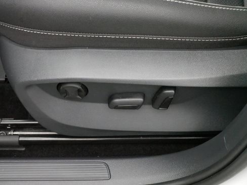 Certified 2024 Volkswagen Taos SEL image 20