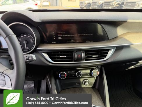 Used 2018 Alfa Romeo Stelvio Ti image 13
