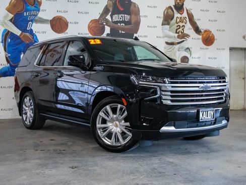 Used 2023 Chevrolet Tahoe High Country AWD/4WD image 2