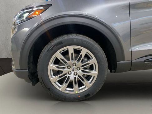 New 2026 Ford Explorer Active w/ Active Comfort Package image 16