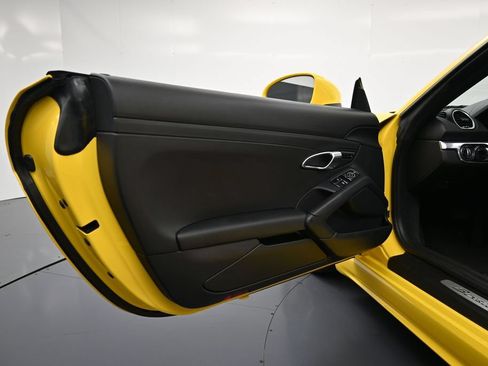 Certified 2023 Porsche 718 Boxster RWD image 12