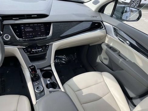 Certified 2022 Cadillac XT6 Premium Luxury w/ Technology Package image 15