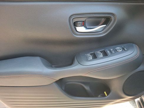 Used 2024 Honda HR-V Sport image 9