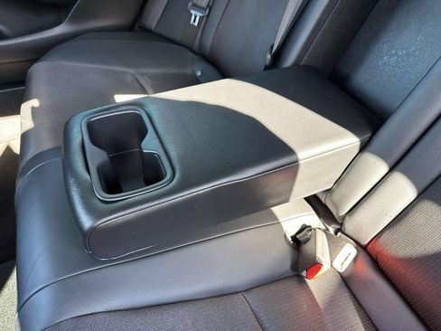 Used 2022 Honda Accord Sport image 11