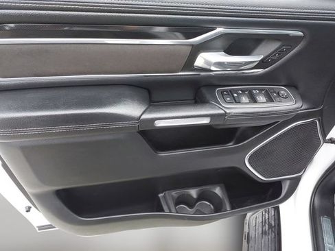 Used 2022 RAM 1500 Laramie w/ Sport Appearance Package AWD/4WD image 10