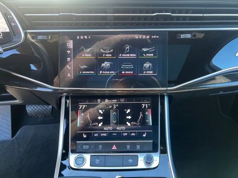 Used 2025 Audi Q7 3.0T Premium Plus image 21