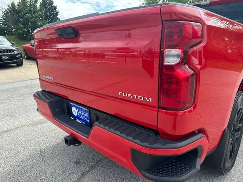 Used 2023 Chevrolet Silverado 1500 Custom AWD/4WD image 14