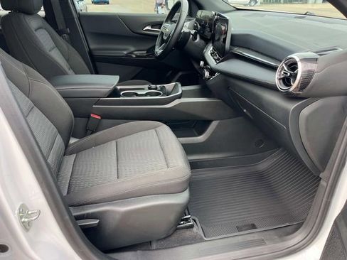 Certified 2026 Chevrolet Equinox LT image 24