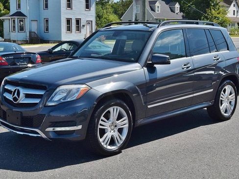 Used 2015 Mercedes-Benz GLK 350 4MATIC image 3