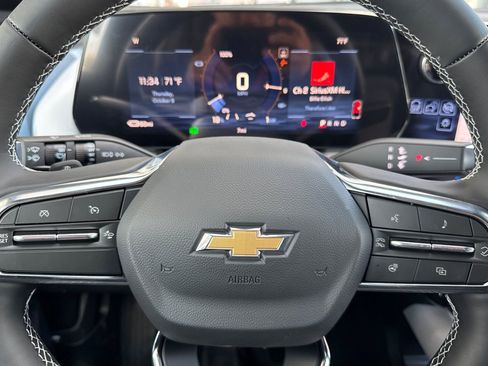 New 2026 Chevrolet Equinox EV LT image 21