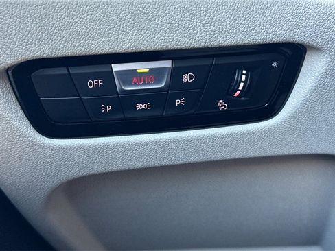 Used 2022 BMW 330i Sedan w/ Convenience Package image 31