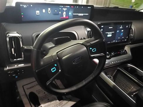 Used 2025 Ford Expedition Max Platinum w/ Driver's Package image 16