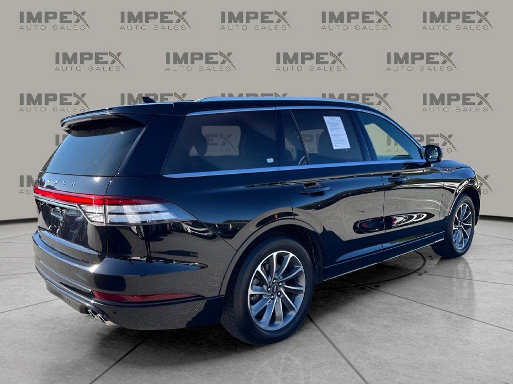 Used 2020 Lincoln Aviator Grand Touring w/ Elements Package Plus AWD/4WD image 5