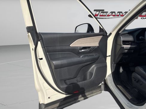 Used 2024 Toyota Grand Highlander Limited image 26