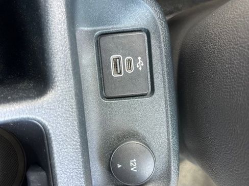 Used 2023 Ford Transit Connect XL image 15