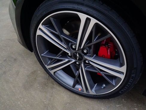 Certified 2025 Genesis G70 2.5T w/ Sport Prestige Package image 7