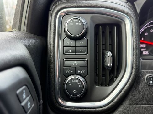 Used 2020 Chevrolet Silverado 1500 LT w/ All-Star Edition image 18