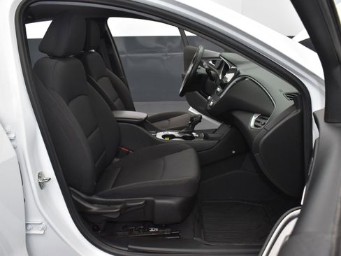 Used 2023 Chevrolet Malibu RS image 24