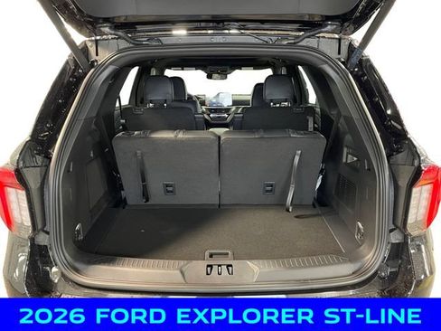 New 2026 Ford Explorer ST-Line w/ ST-Line Street Pack AWD/4WD image 5