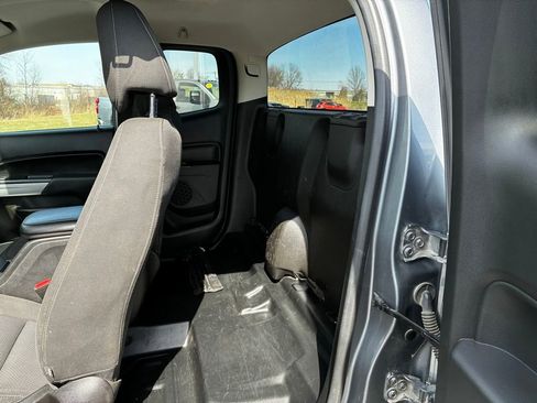 Used 2022 Chevrolet Colorado LT w/ Fleet Safety Package image 40