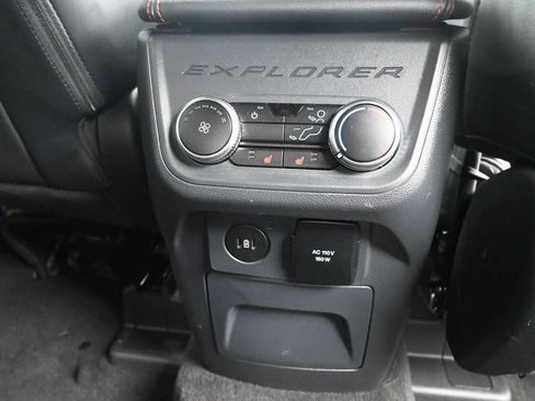 Used 2025 Ford Explorer ST-Line w/ Premium Package RWD image 15