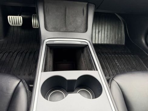 Used 2022 Tesla Model 3 Performance image 24